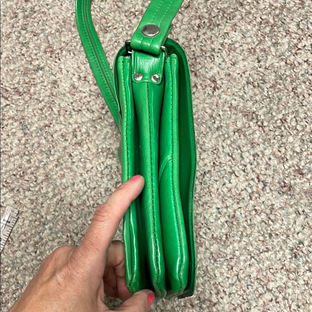 Vintage 60s Green Leather Shoulder Bag - Picture 5 of 12